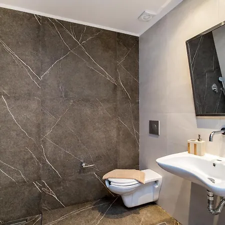 Epicentrum يميناريا