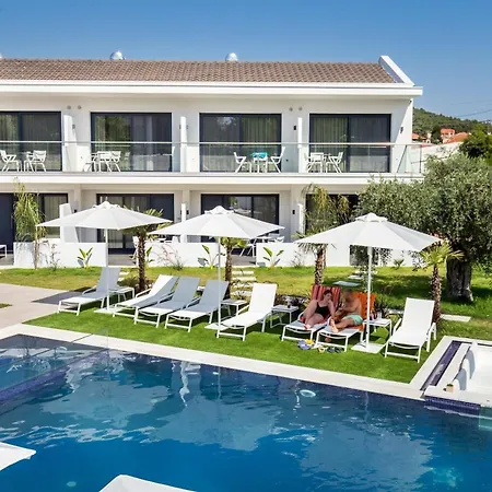 Epicentrum Alojamento de Acomodação e Pequeno-almoço 4*